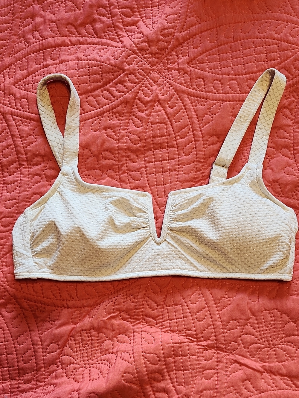 Xhilaration Cream And Silver Textured V-Notch Bikini Top